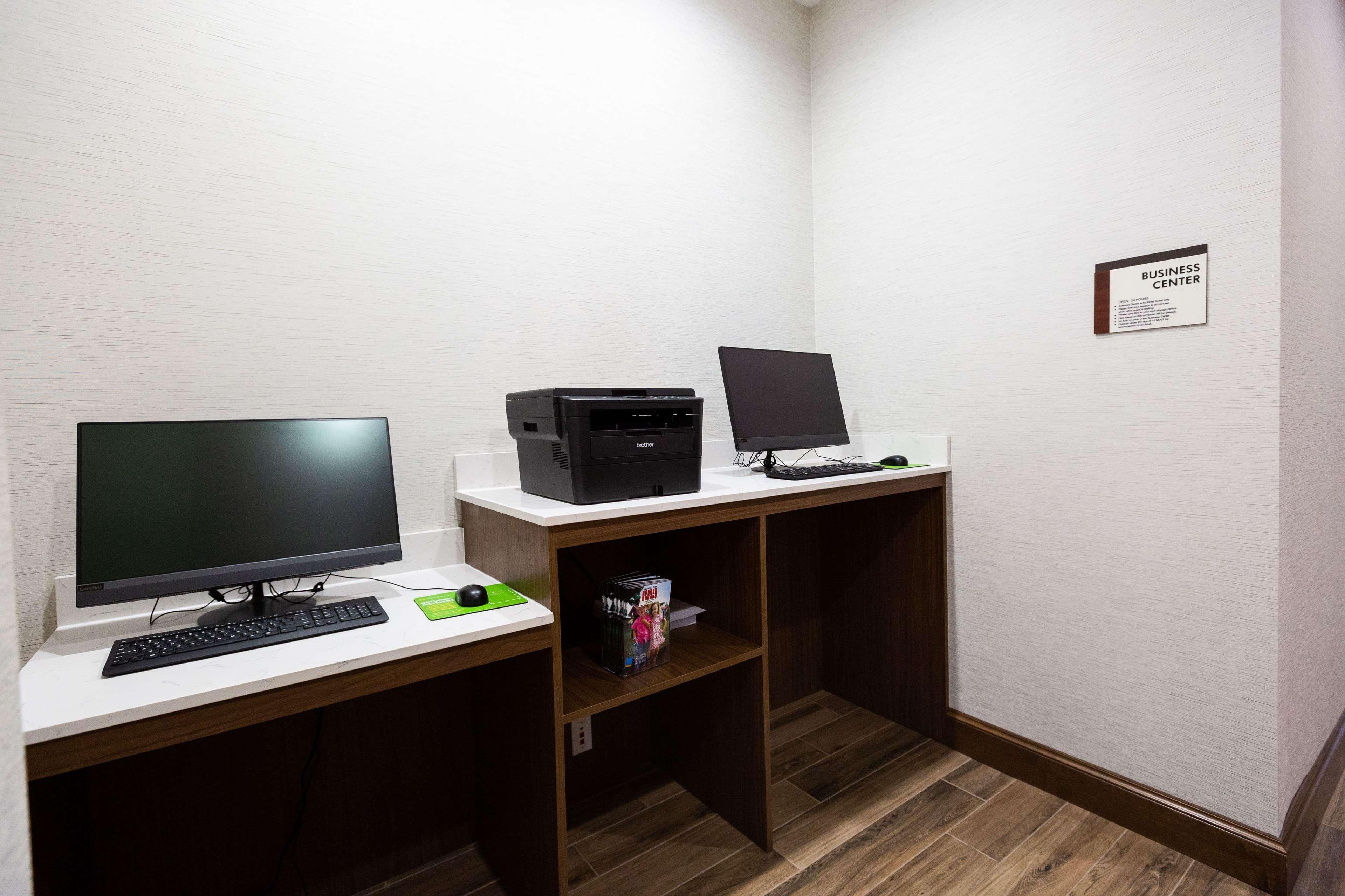 La Quinta By Wyndham Oklahoma City Airport Bagian luar foto